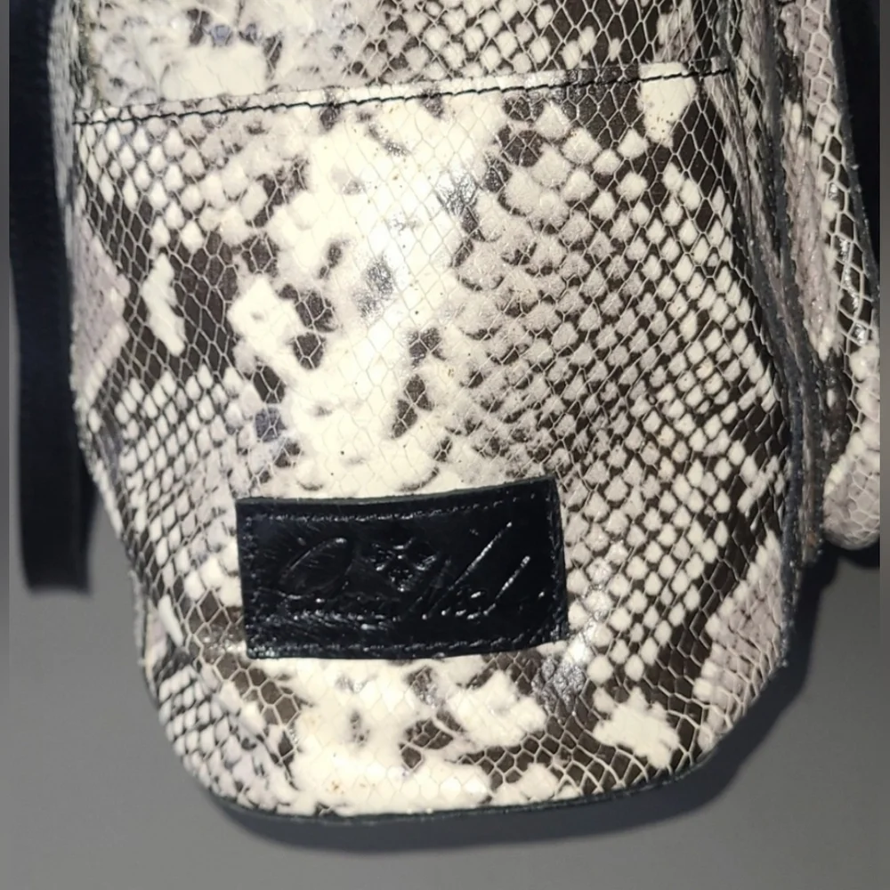 Patricia Nash Alviano 10th Anniversary Leather Tote Python/Snake w/Dustbag - Picture 7 of 11